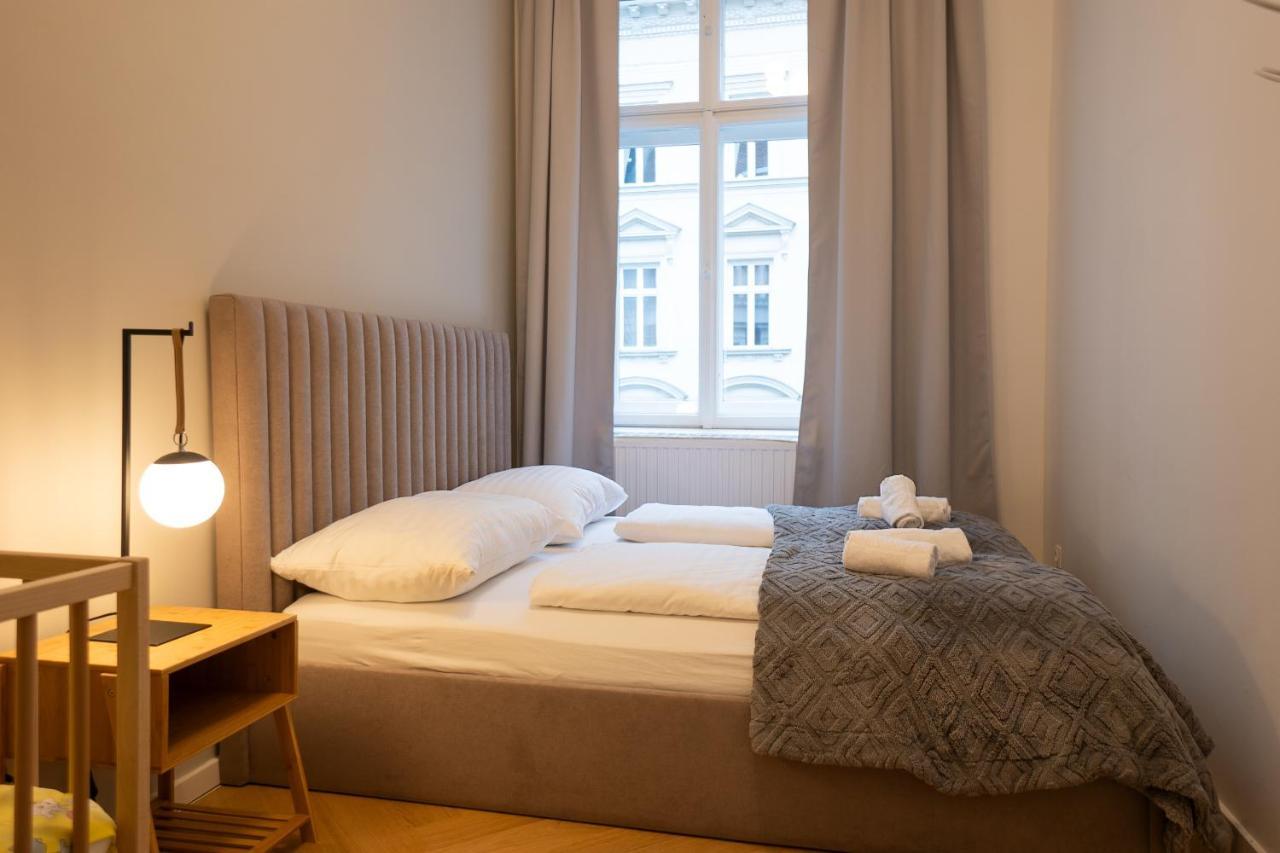 Spacious 110М2 Flat In The City Center Вена Экстерьер фото