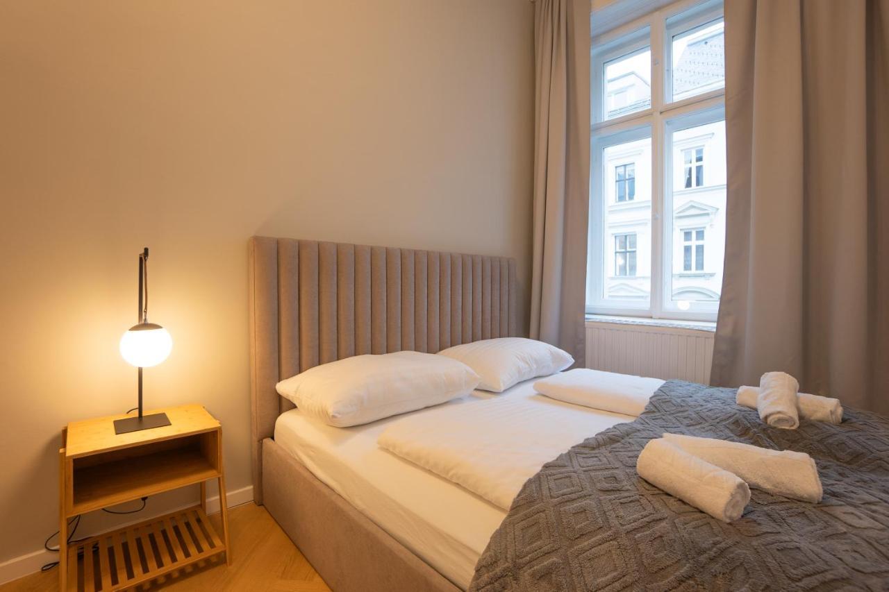Spacious 110М2 Flat In The City Center Вена Экстерьер фото