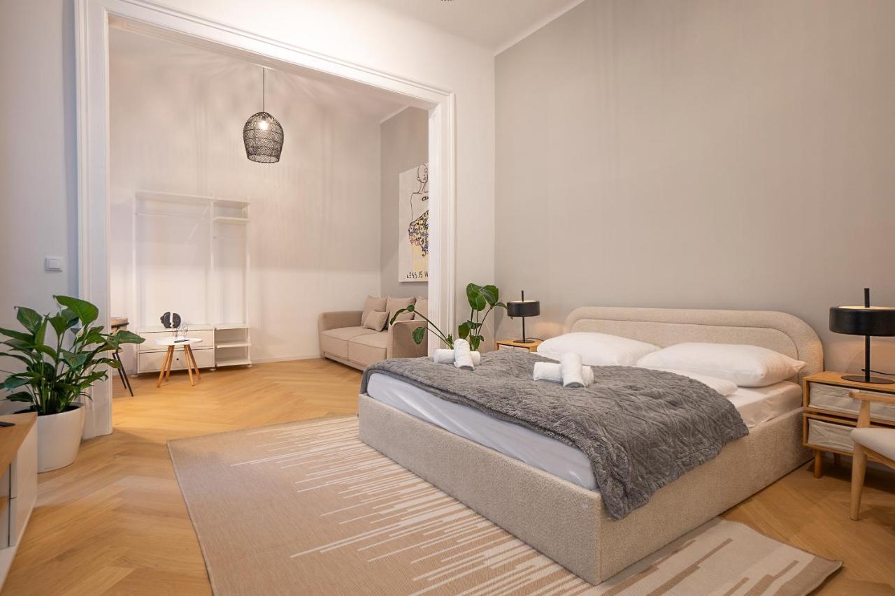 Spacious 110М2 Flat In The City Center Вена Экстерьер фото