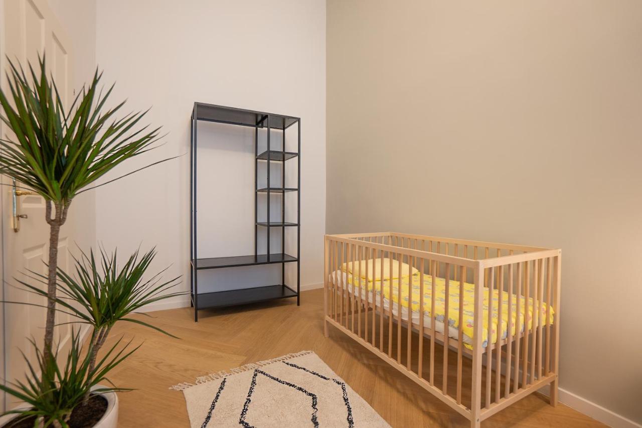 Spacious 110М2 Flat In The City Center Вена Экстерьер фото