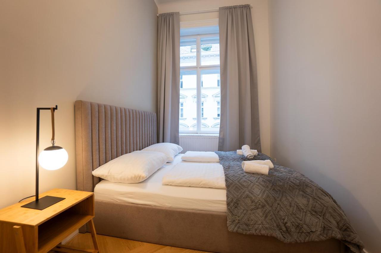 Spacious 110М2 Flat In The City Center Вена Экстерьер фото