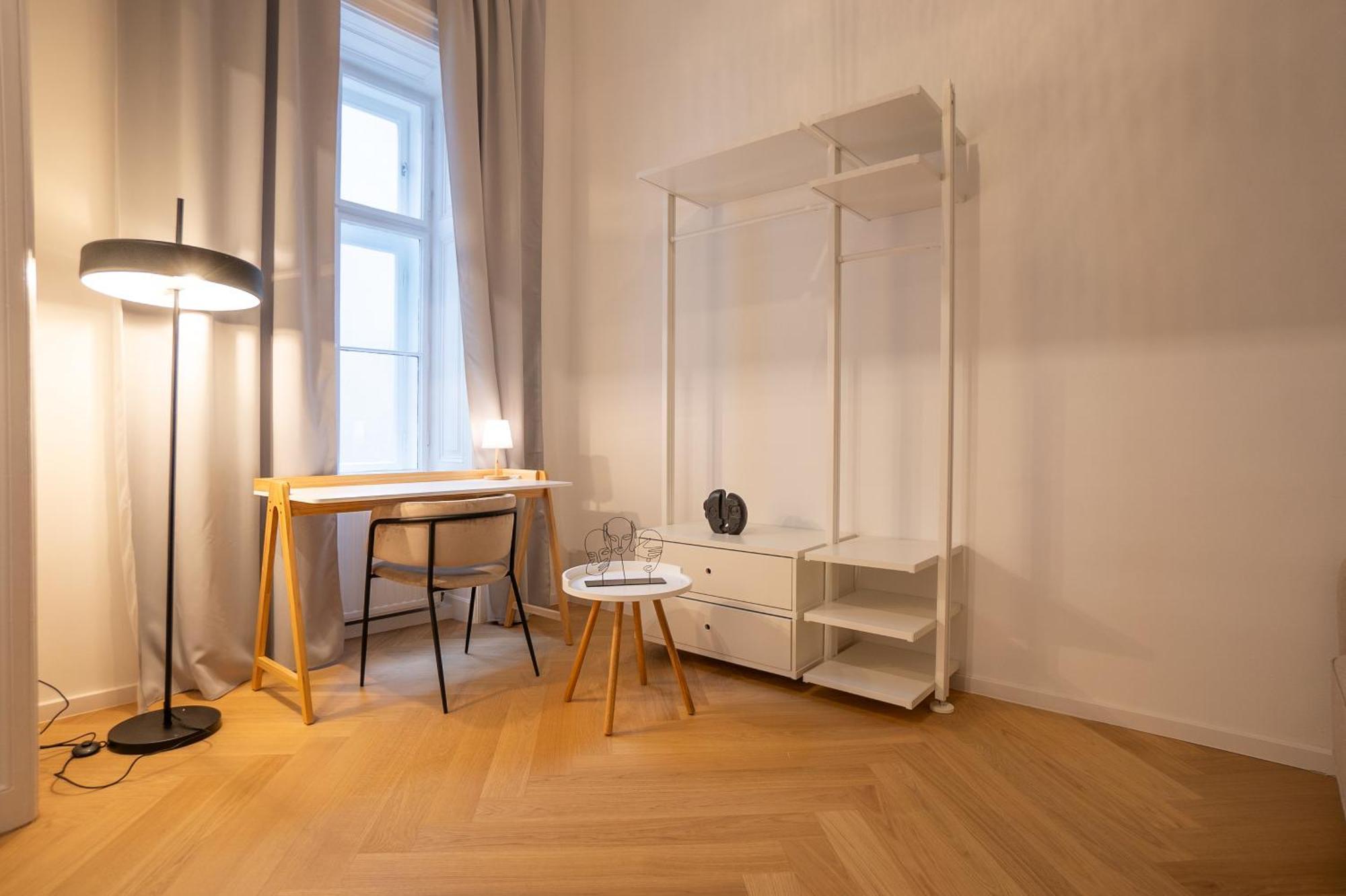 Spacious 110М2 Flat In The City Center Вена Экстерьер фото