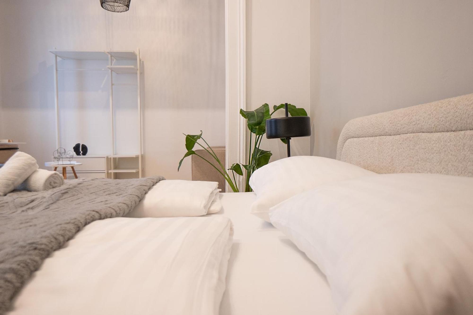 Spacious 110М2 Flat In The City Center Вена Экстерьер фото